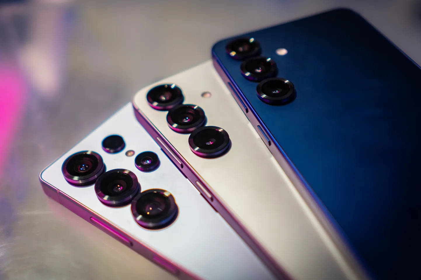 Galaxy S25 seeria täidab kõik tänapäeva lipulaevale esitatavad ootused – kõigil kolmel seeria telefonil on uusim Snapdragon 8 Elite protsessor ning 12 Gb muutmälu