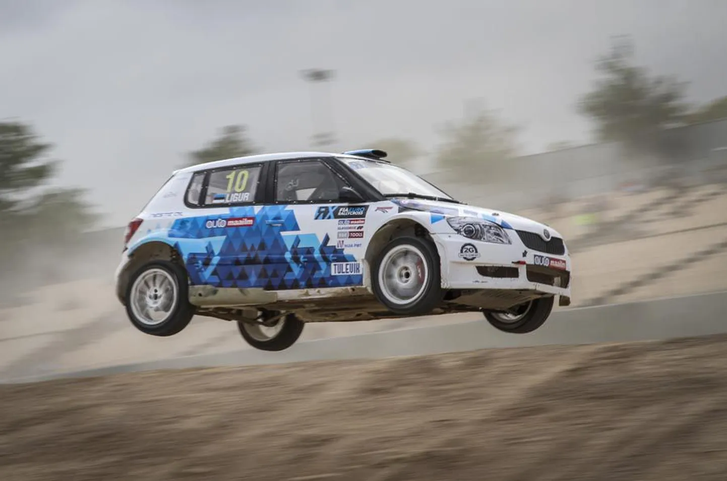 Janno Ligur on oma Euroopa kiiremate rallikrossi võistlusautode hulka kuuluva Škoda Fabia müüki pannud.