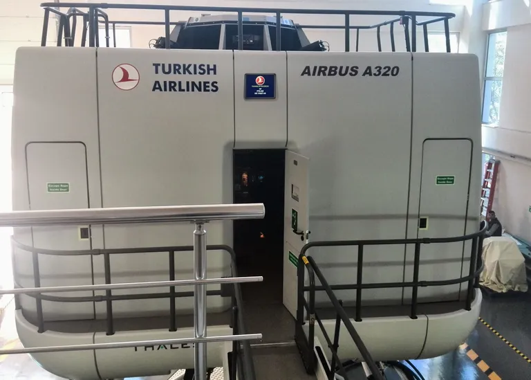 Reisilennuki Airbus A320 lennusimulaator.