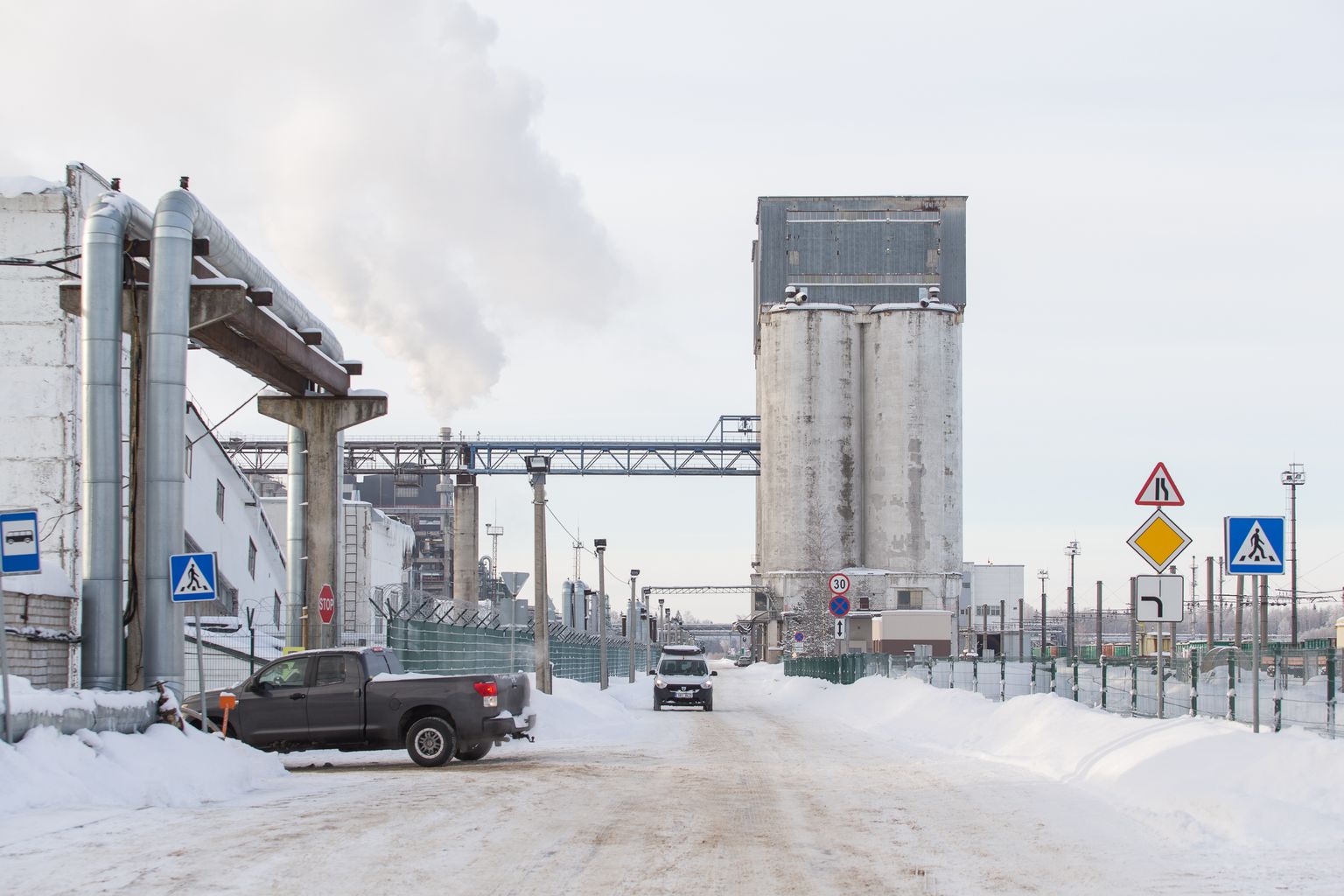 Kokku müüb Eesti Energia aastas 175 175 tonni põlevkivituhka ehitus- ja põllumajandussektorile. Tuhka hoiustatakse kaheksas silos.