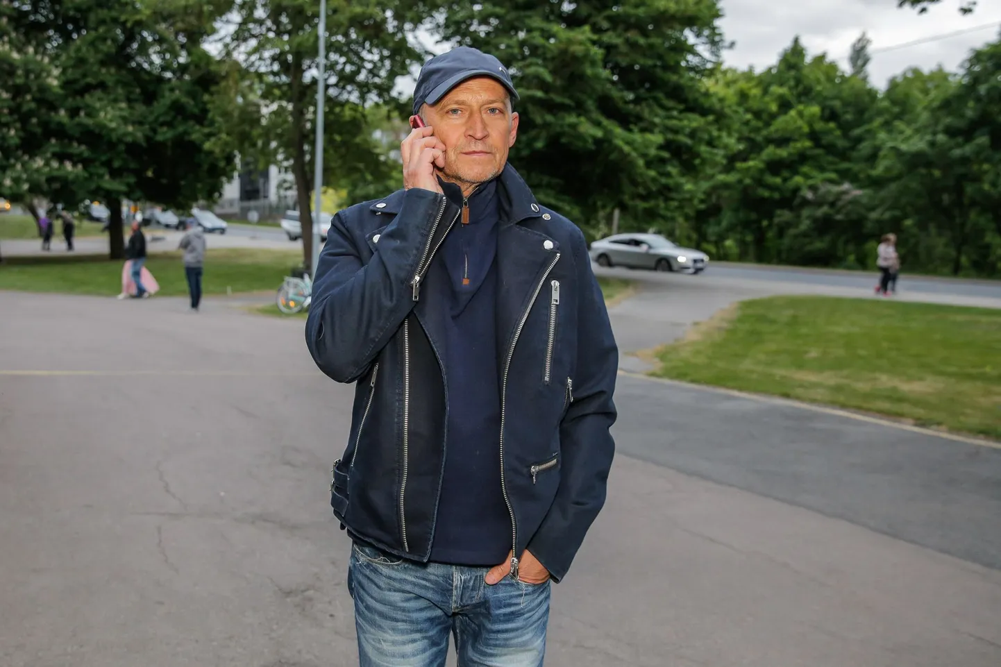 Teleajakirjanik Vahur Kersna rääkis hiljuti antud intervjuus, et tema arvates on kõik inimesed Urmas Oti surmas osalised.