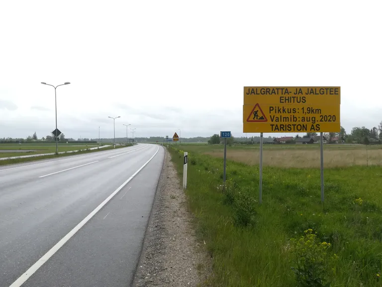 Aravete–Ahula kergliiklustee ehitus