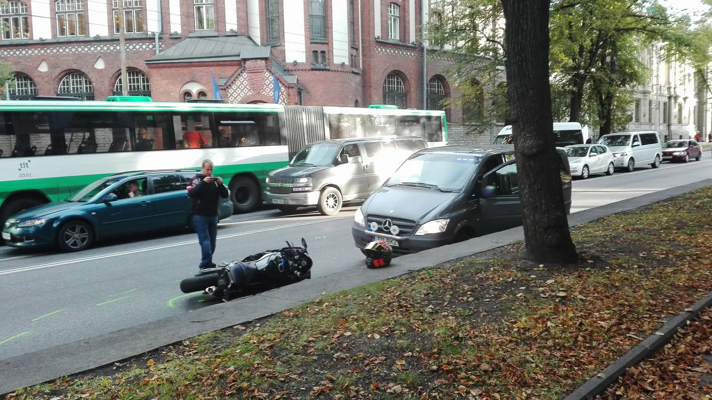 Liiklusõnnetus Tallinna kesklinnas.