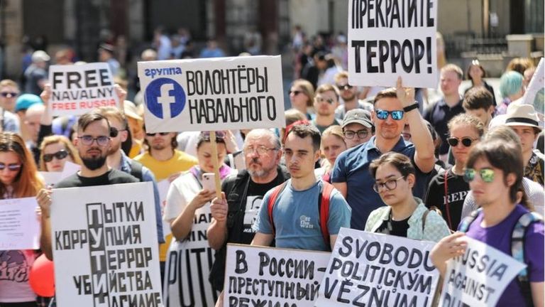 Митинг в поддержку Навального и политзаключенных в Праге.