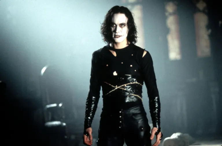 THE CROW BUENA VISTA PICTURES BRANDON LEE Date: 1994