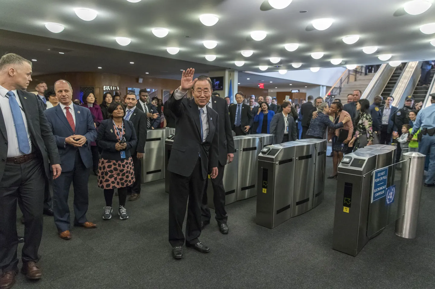 Ban Ki-moon jättis kolleegidega hüvasti.