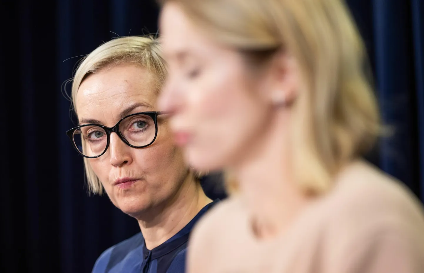 Haridusminister Kristina Kallas (vasakul) ja peaminister Kaja Kallas.