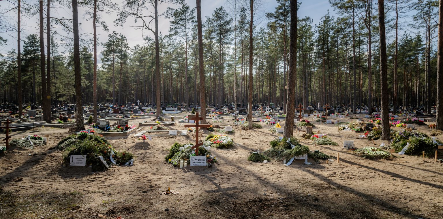 Värsked hauad eelmisel aastal Liiva kalmistul. Illustreeriv foto.