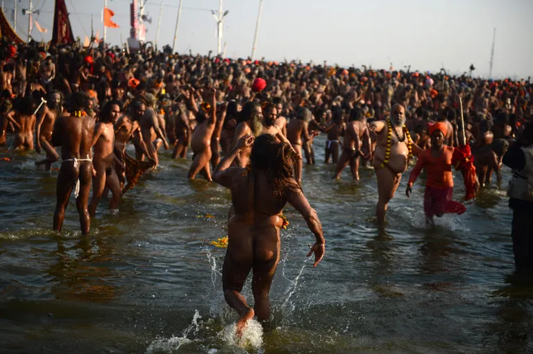 Indias algas 15. jaanuaril 49 päeva kestev Kumbh Mela religioosne festival