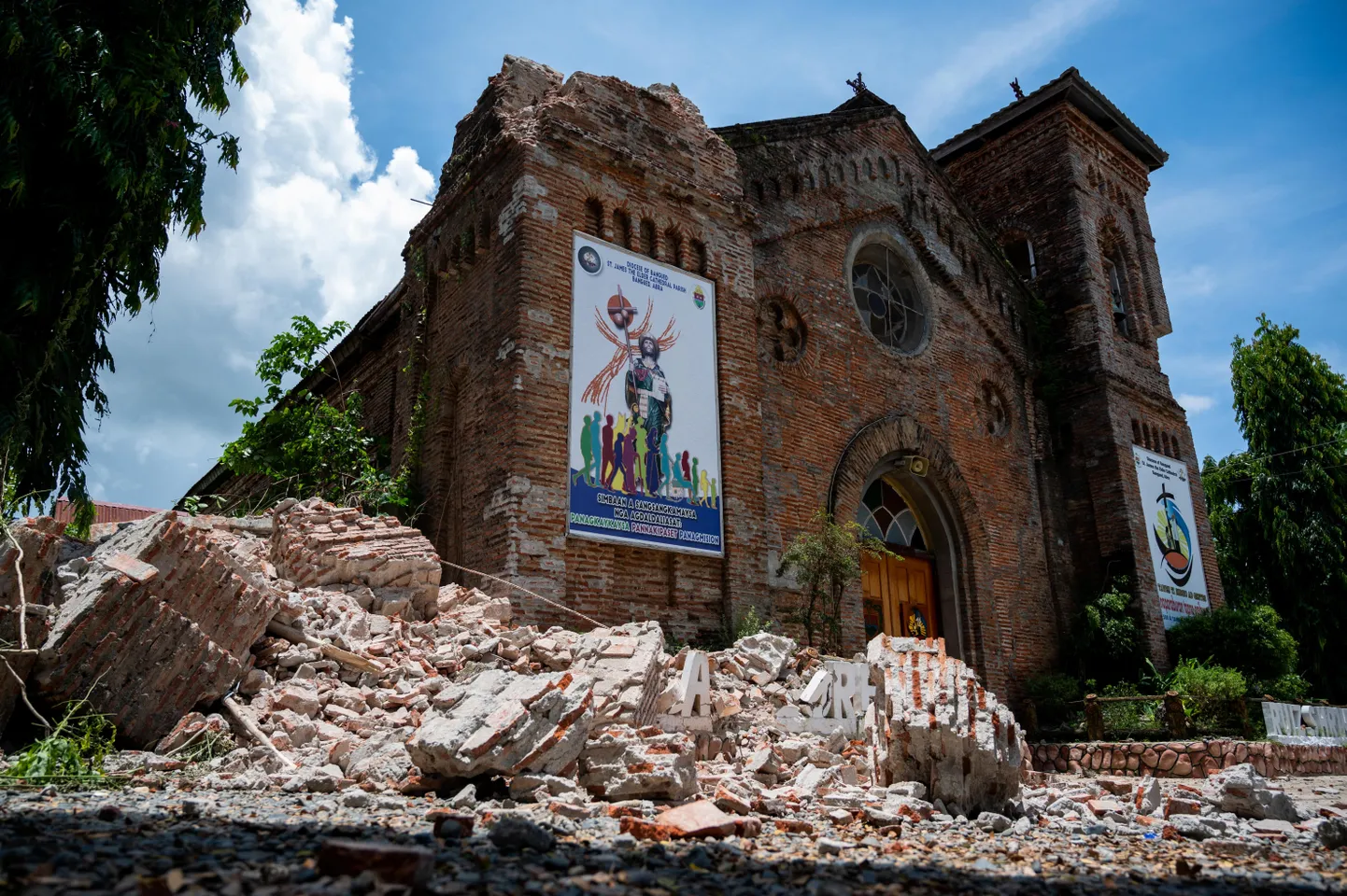 Purustused pärast mullu suvel Filipiinidel toimunud maavärinat.