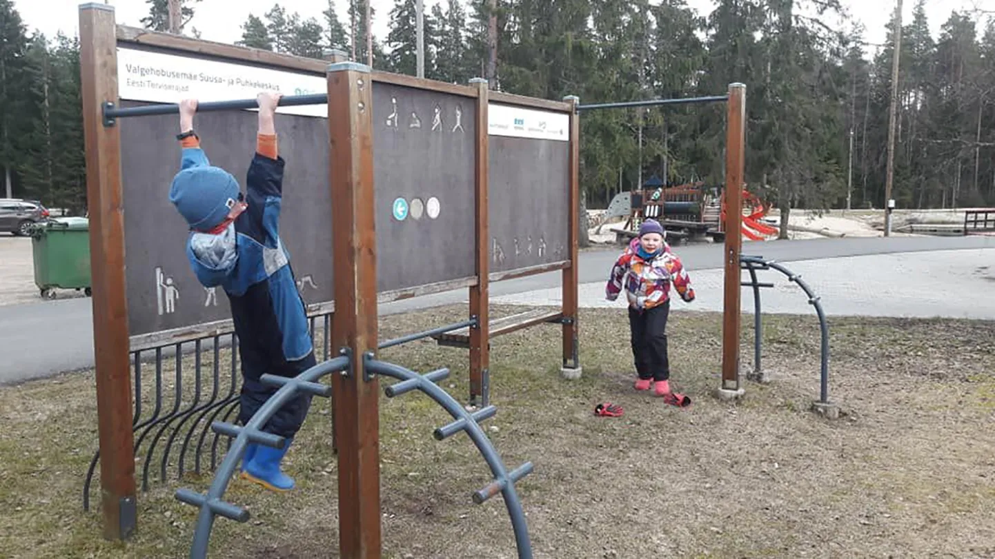 Mänguväljak Valgehobusemäe suusa- ja puhkekeskuses.