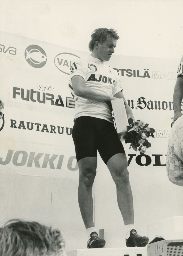 18-aastane Jaan Kirsipuu III Balti mere maade Sõpruse velotuuri 9. etapi vahefiniši poodiumil.
