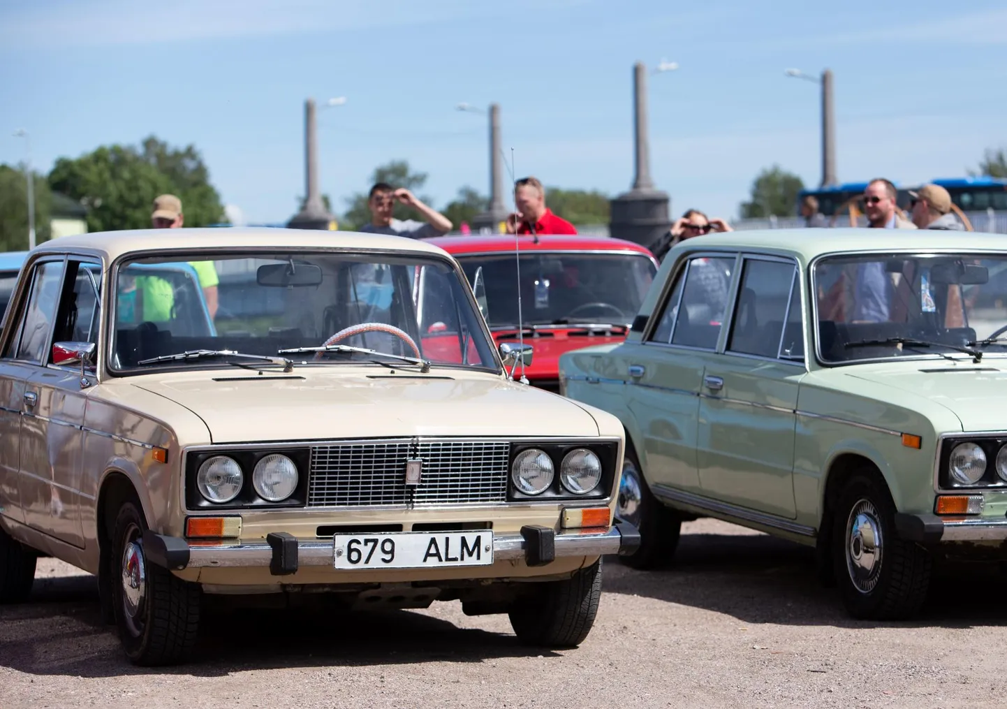 Lada fännid lõpetavad hooaja paraadsõiduga Pärnust Põlvamaale maanteemuuseumi.