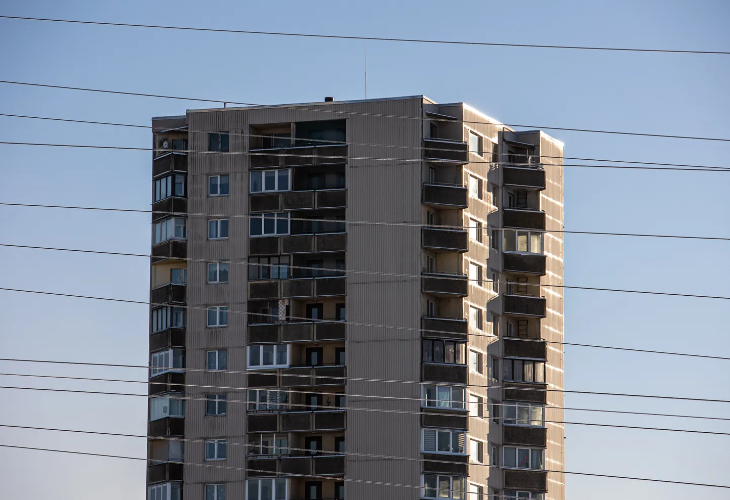 Elektriliinid Tallinnas Lasnamäel.