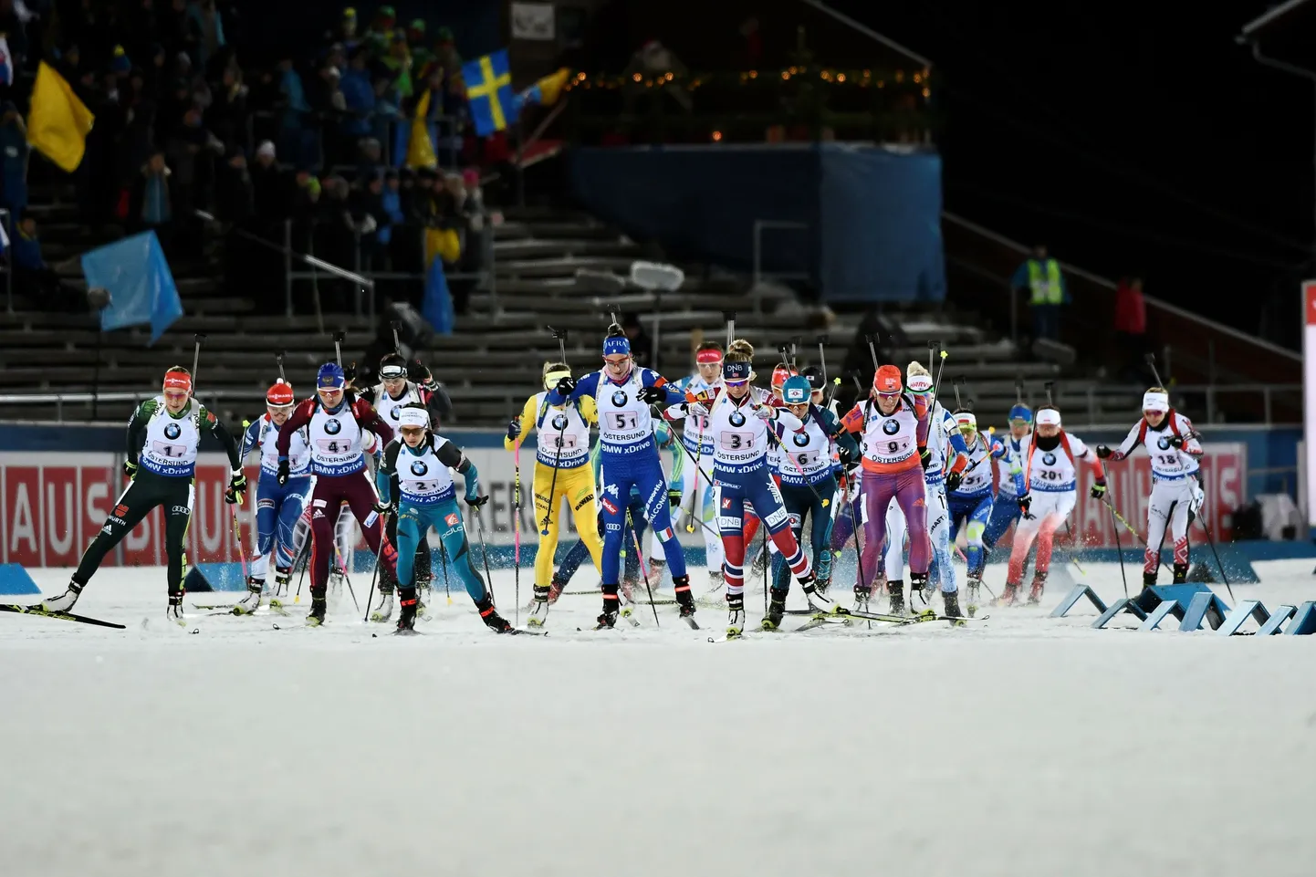 Segateatevõistluse start.