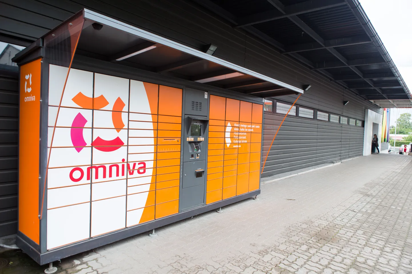 Omniva pakiautomaadid.