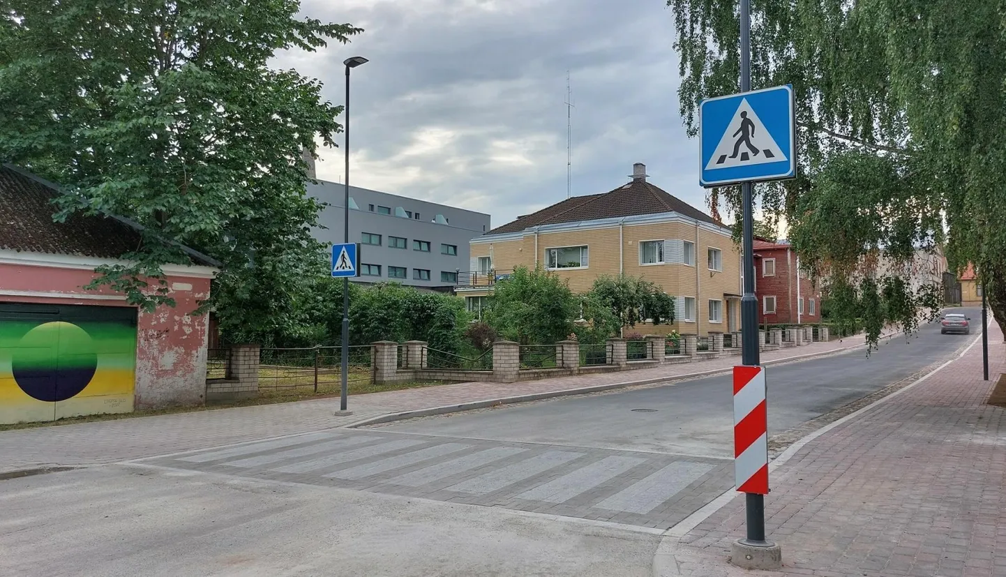 Uuenenud Posti tänav rõõmustab nii autojuhte kui ka jalakäijaid.