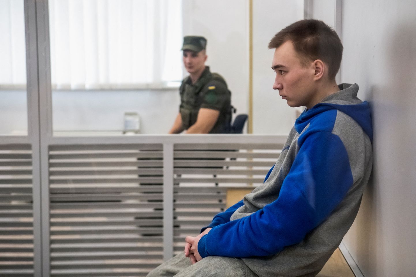 Sõjakuritegudes süüdi mõistetud Vadim Šišimarin Kiievi kohtus.