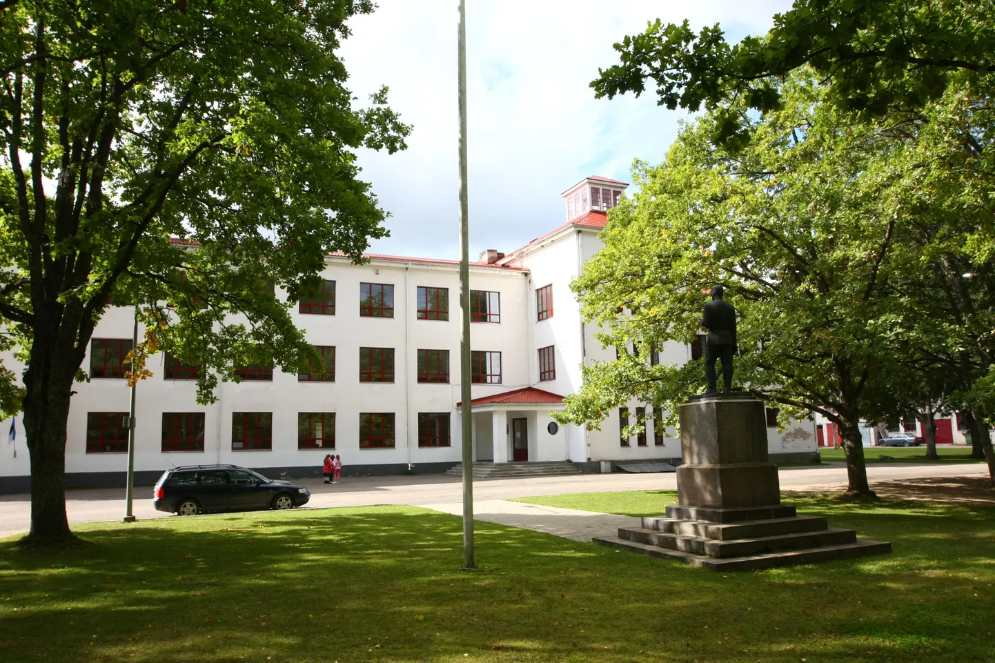 Tõrva gümnaasiumi park