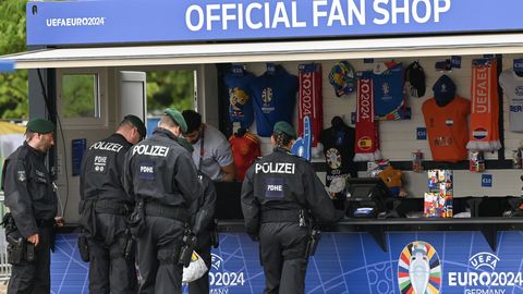 Германия: чемпионат Европы по футболу принес меньше проблем с безопасностью, чем ожидалось