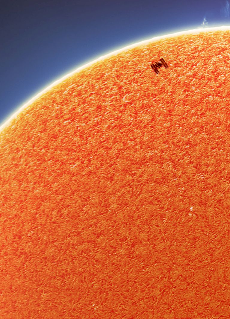 Andrew McCarthy foto Rahvusvahelisest kosmosejaamast (ISS) Päikese taustal