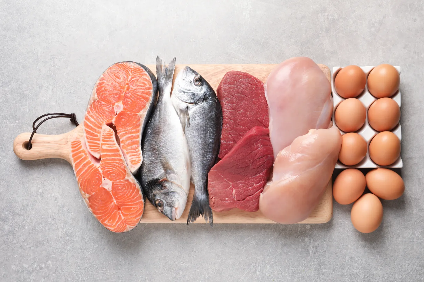 Продукты, источники витамина В12. Иллюстративное фото