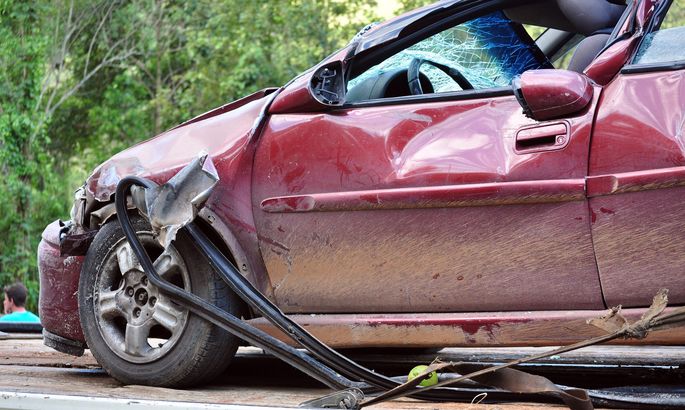 Latvijas lietoto automašīnu tirgus pamazām pārpildās ar notītām, sistām un satiksmei bīstamām automašīnām