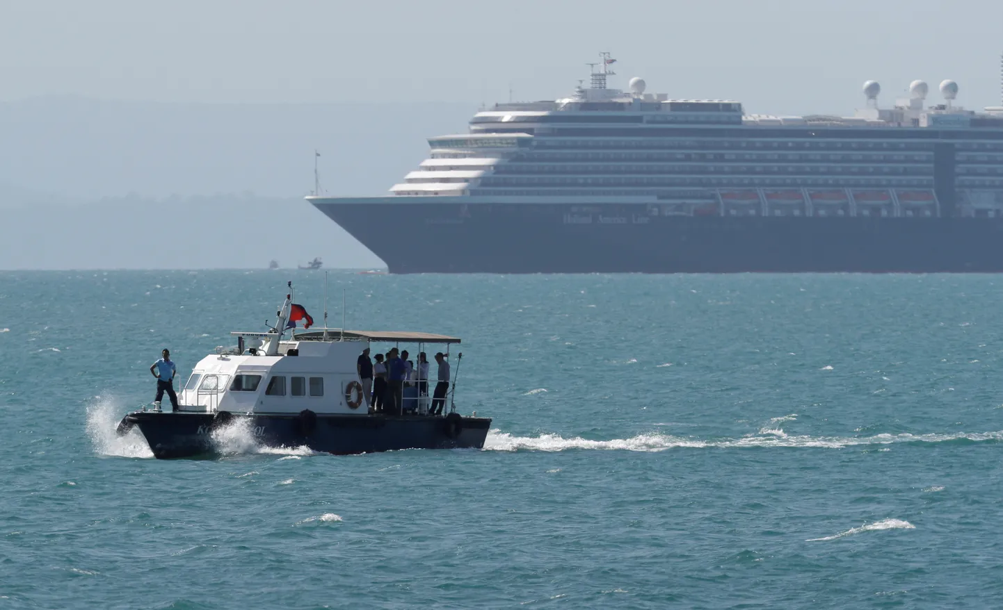 MS Westerdam on karantiinis Kambodža sadamalinna Sihanoukville'i juures