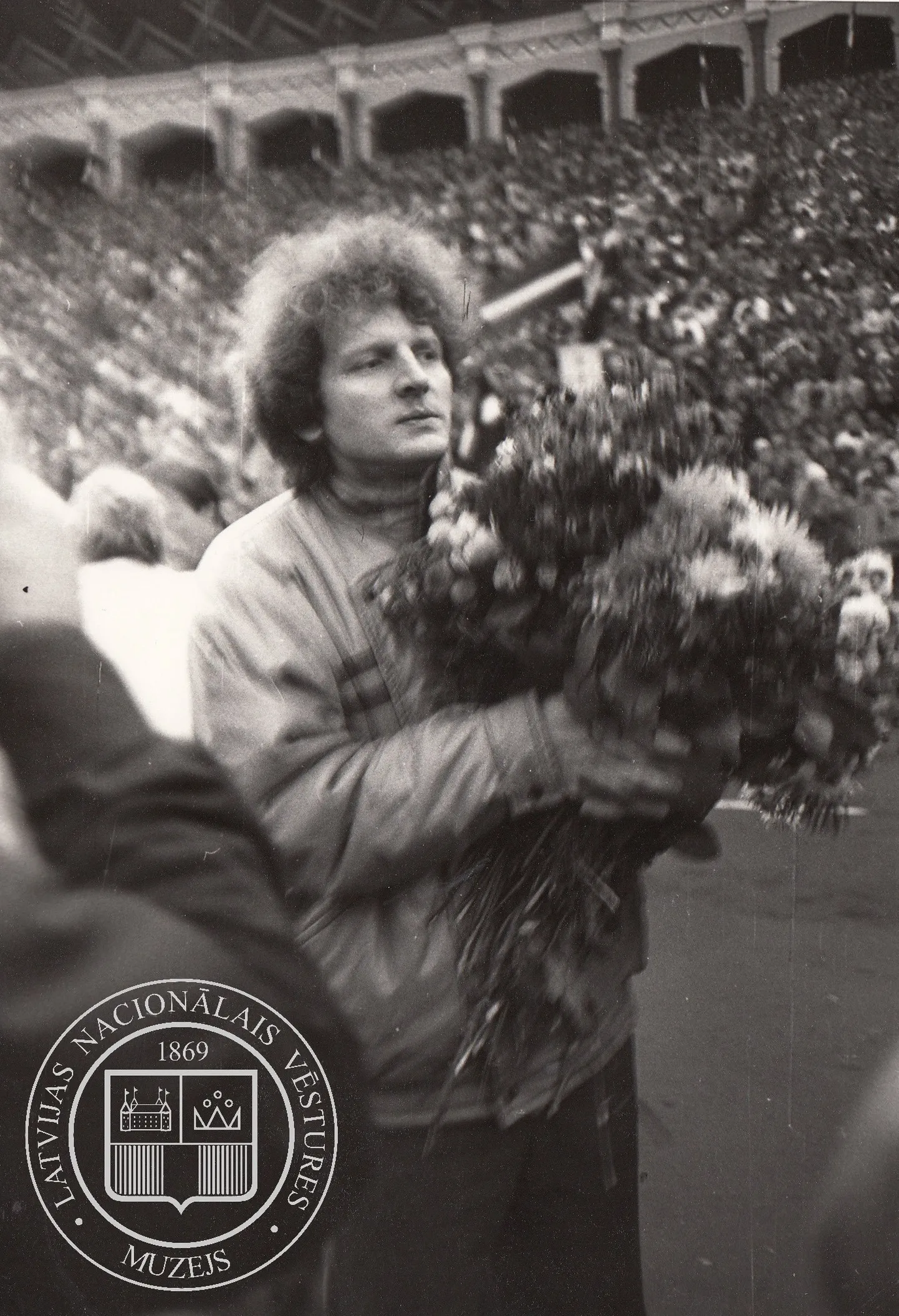 Dainis Īvāns. Tautas manifestācija Par tiesisku valsti Latvijā. Mežaparks, 7.10.1988. Fotogrāfs nezināms.