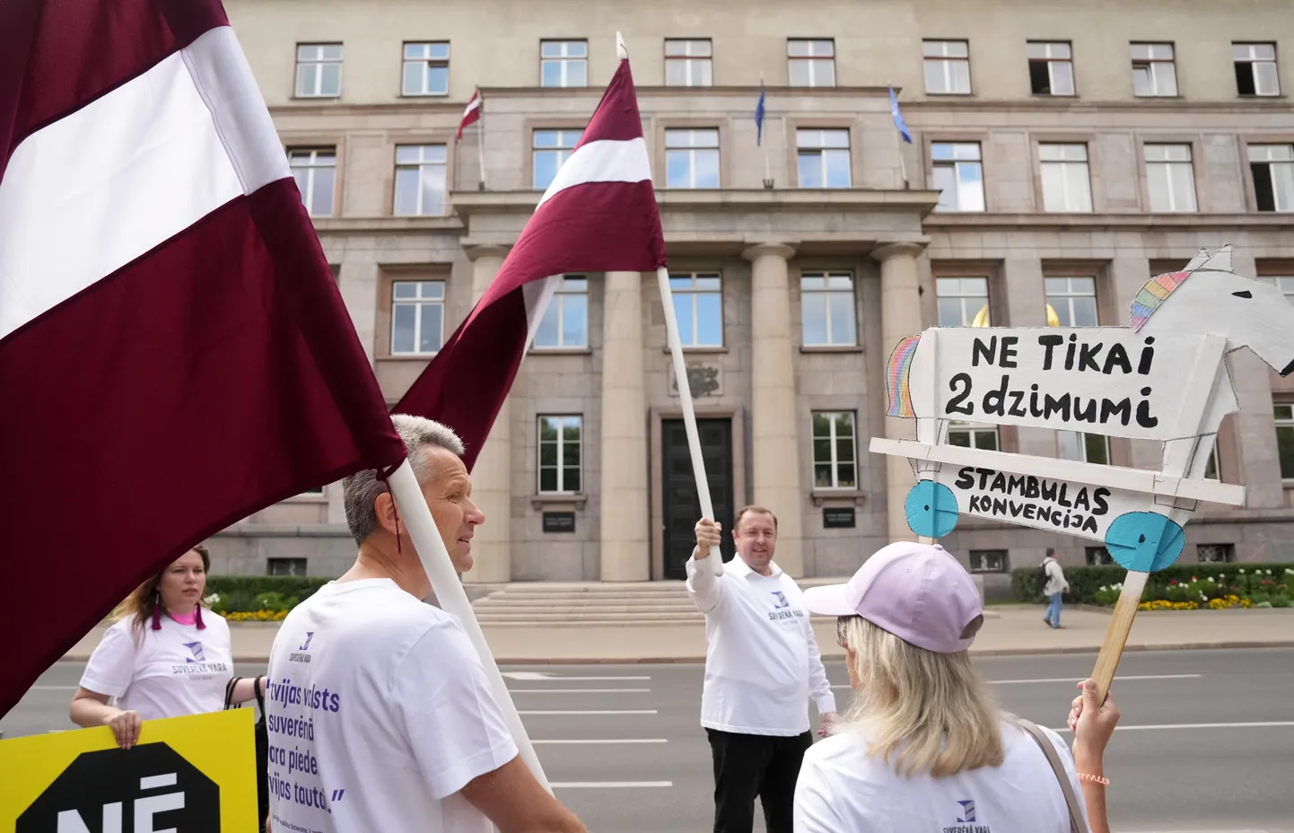 В Риге прошел пикет против ратификации Стамбульской конвенции. Август.