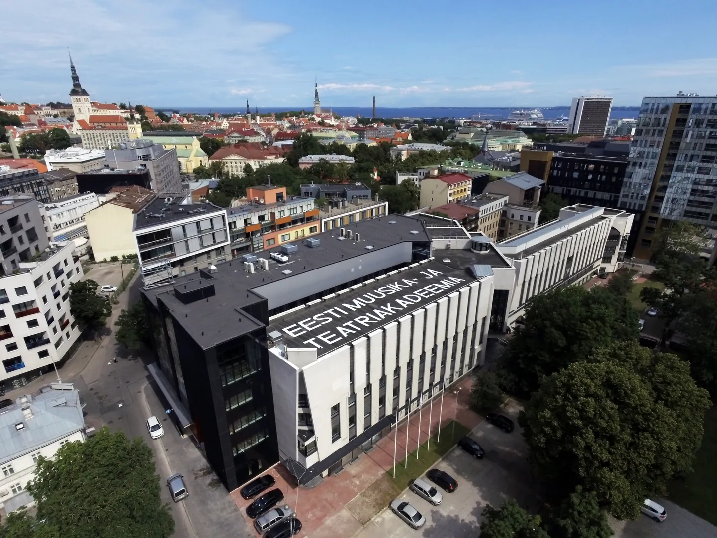 Eesti muusika- ja teatriakadeemia.