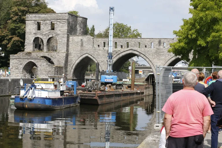 Belgias Tournai's asuv Pont des Trous sild lõhutakse kanaliprojekti tõttu