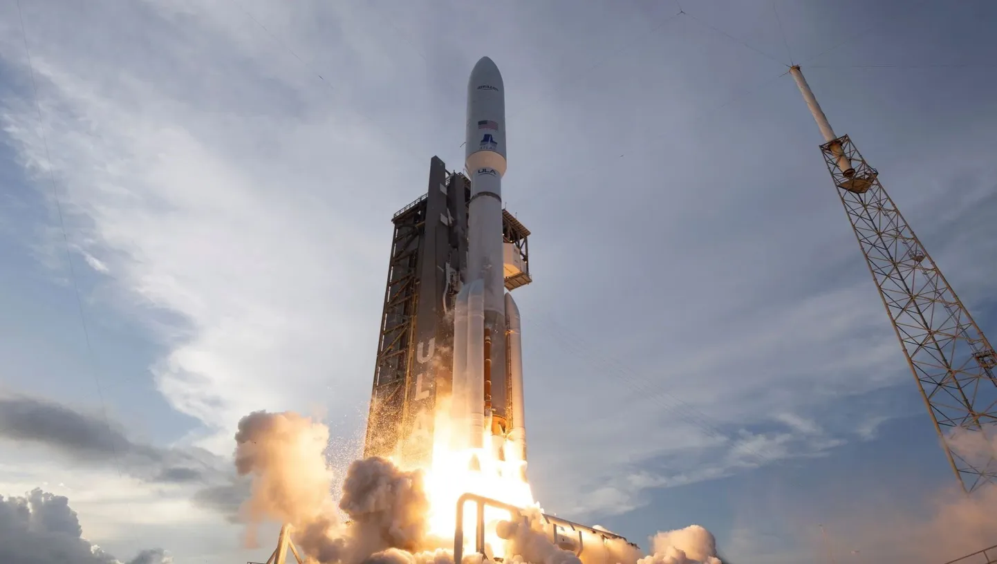 Kuiper-1 missiooni sidesatelliite kandev United Launch Alliance´i (ULA) rakett Atlas V tõusis kosmosekompleksist 41 õhku eelmise nädala lõpus, mis on esimene paljudest Amazoni Kuiperi projekti startidest. Amazon proovib Starlinkile kiiresti järele jõuda, puistates madalale orbiidile touhutu hulga sidesatelliite kogu Maad katva internetivõrgu käivitamiseks.
