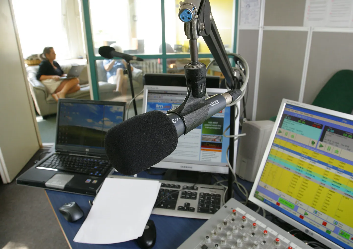 Praegune Raadio Pärnu stuudio Esplanaadi 10 majas.