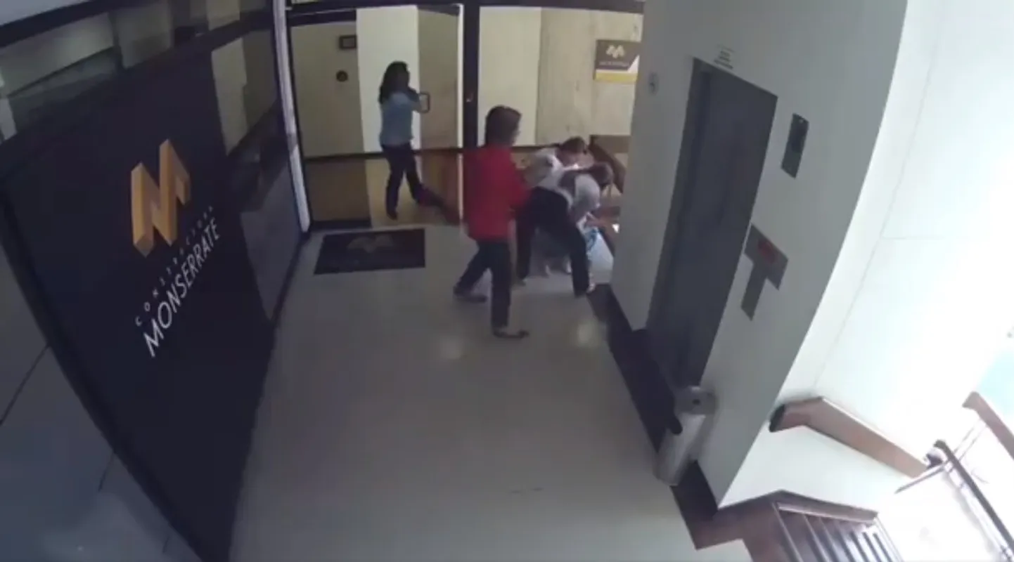 Скриншот видео.