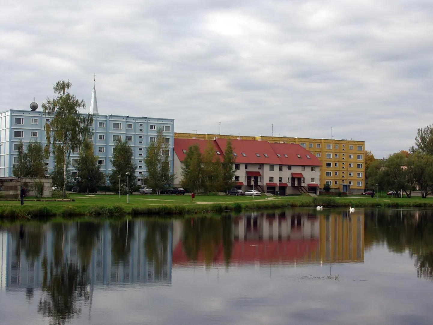 Väikemees sõitis rattaga Pedeli jõkke.