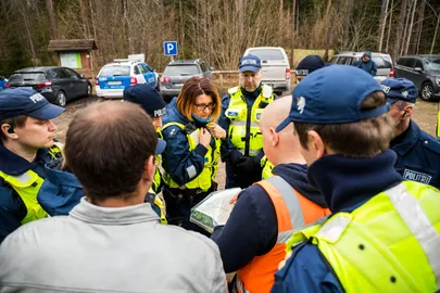 Kadunud politseiniku otsingud Aegviidus.