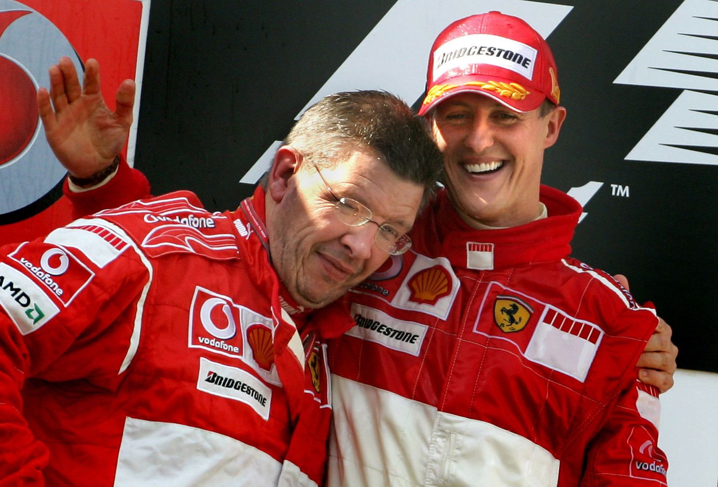Ross Brawn (vasakul) ja Michael Schumacher.