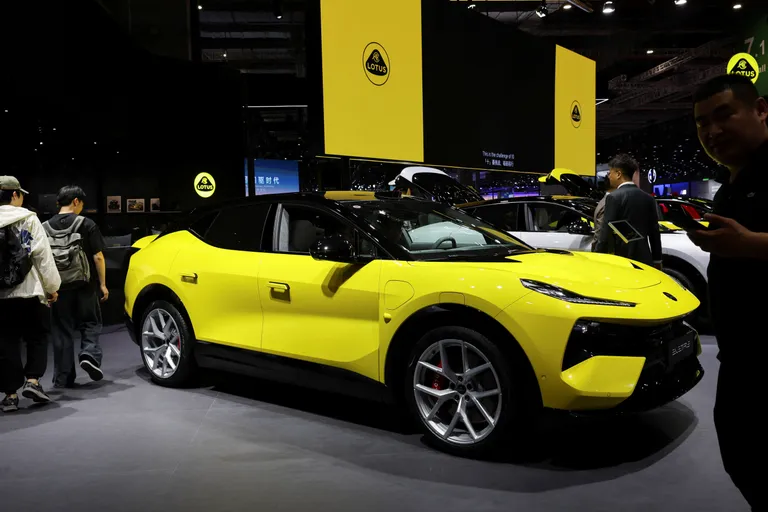 Lotus Eletre.