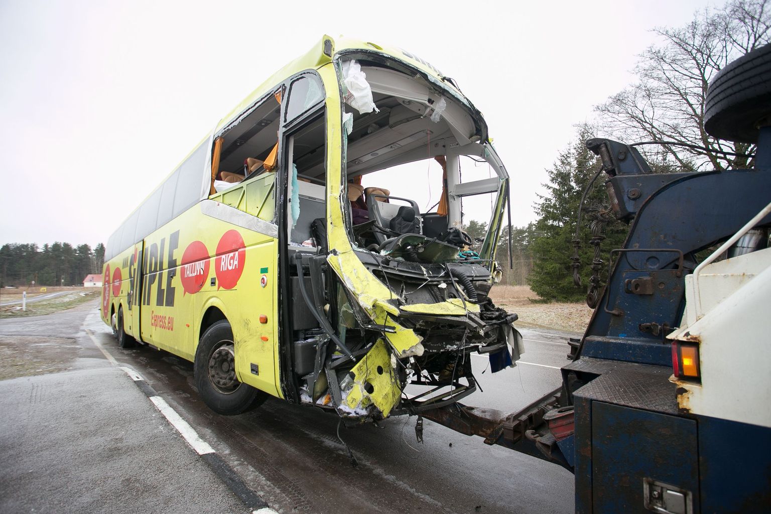 8. veebruari traagilises bussiavariis Ida-Virumaal Rannapungerjal hukkus Lux Expressi bussijuht ja 13 inimest sai viga.