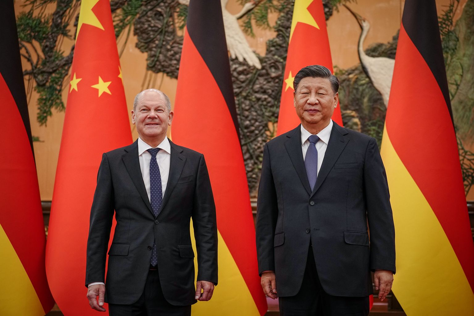 Vācijas kanclers Olafs Šolcs un Ķīnas prezidents Sji Dzjiņpins