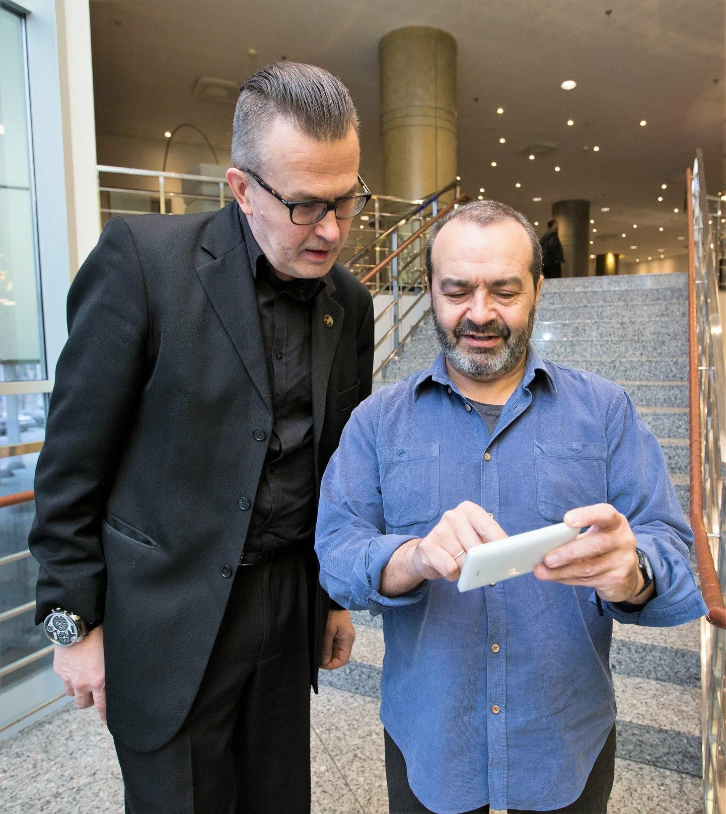 Intervjuu autor koos Viktor Šenderovitšiga Tallinnas 2017. aastal. FOTO: Tairo Lutter