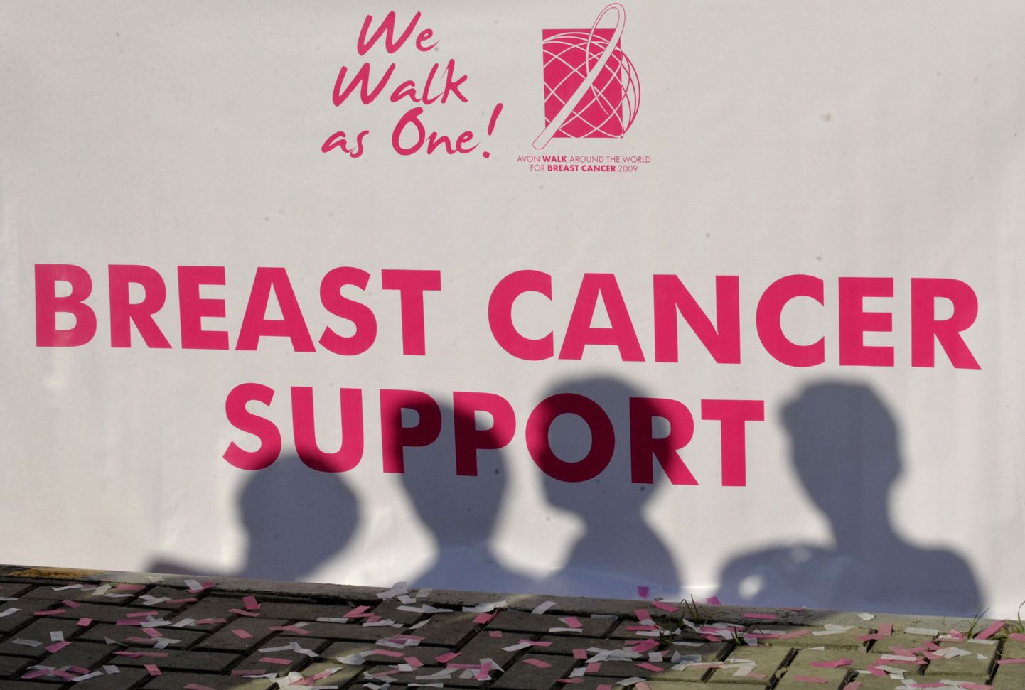 Кампания против рака груди.