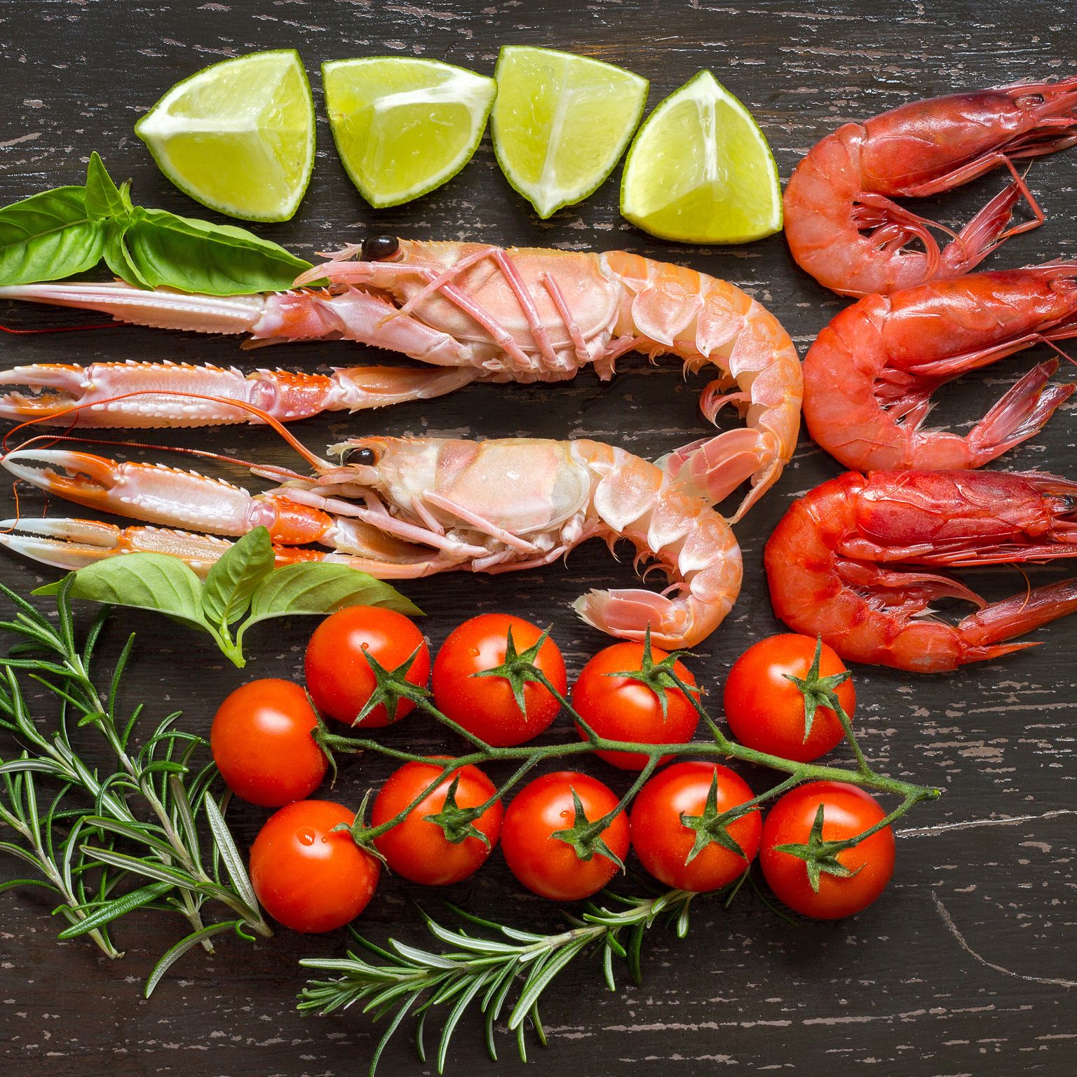 Vahemeredieedi puhu süüakse palju erinevaid vilju ja mereande.