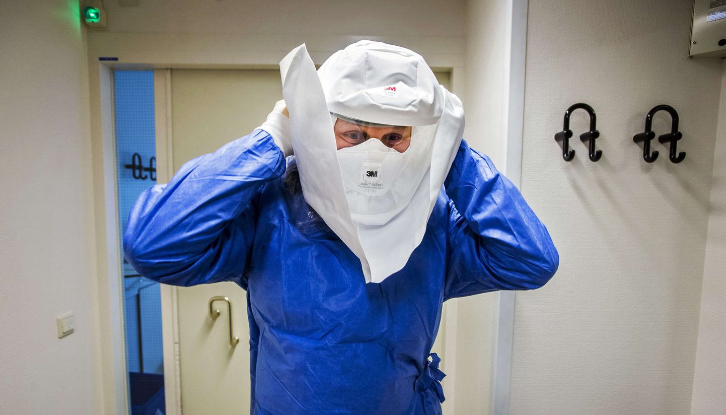 Лихорадка Эбола - крайне заразное заболевание, которое может привести к смерти.