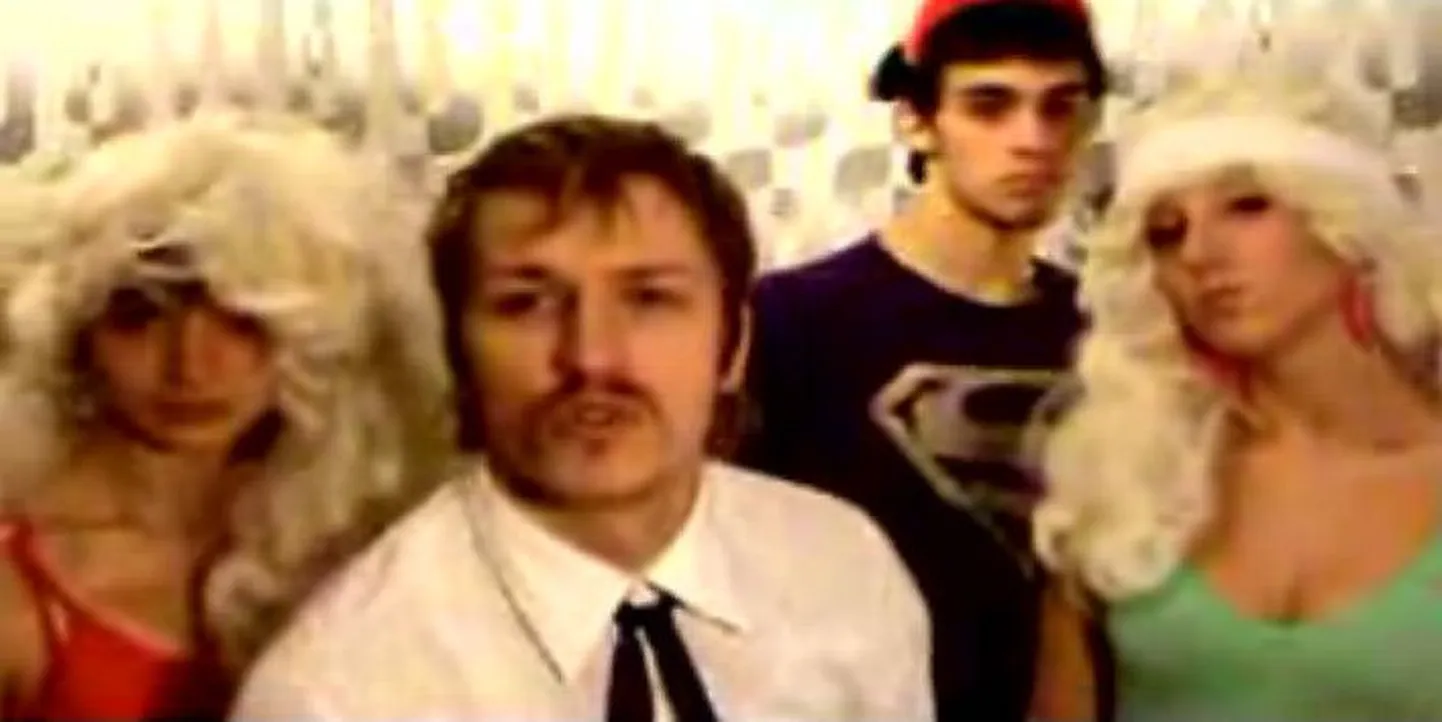 Rolf Juniori euroloo «One On One» video filmiti käsikaameraga hommikul kell 5.