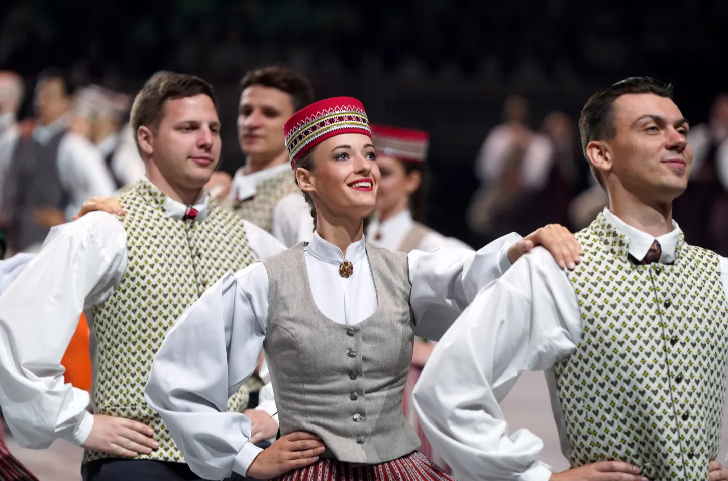 Праздник песни и танца