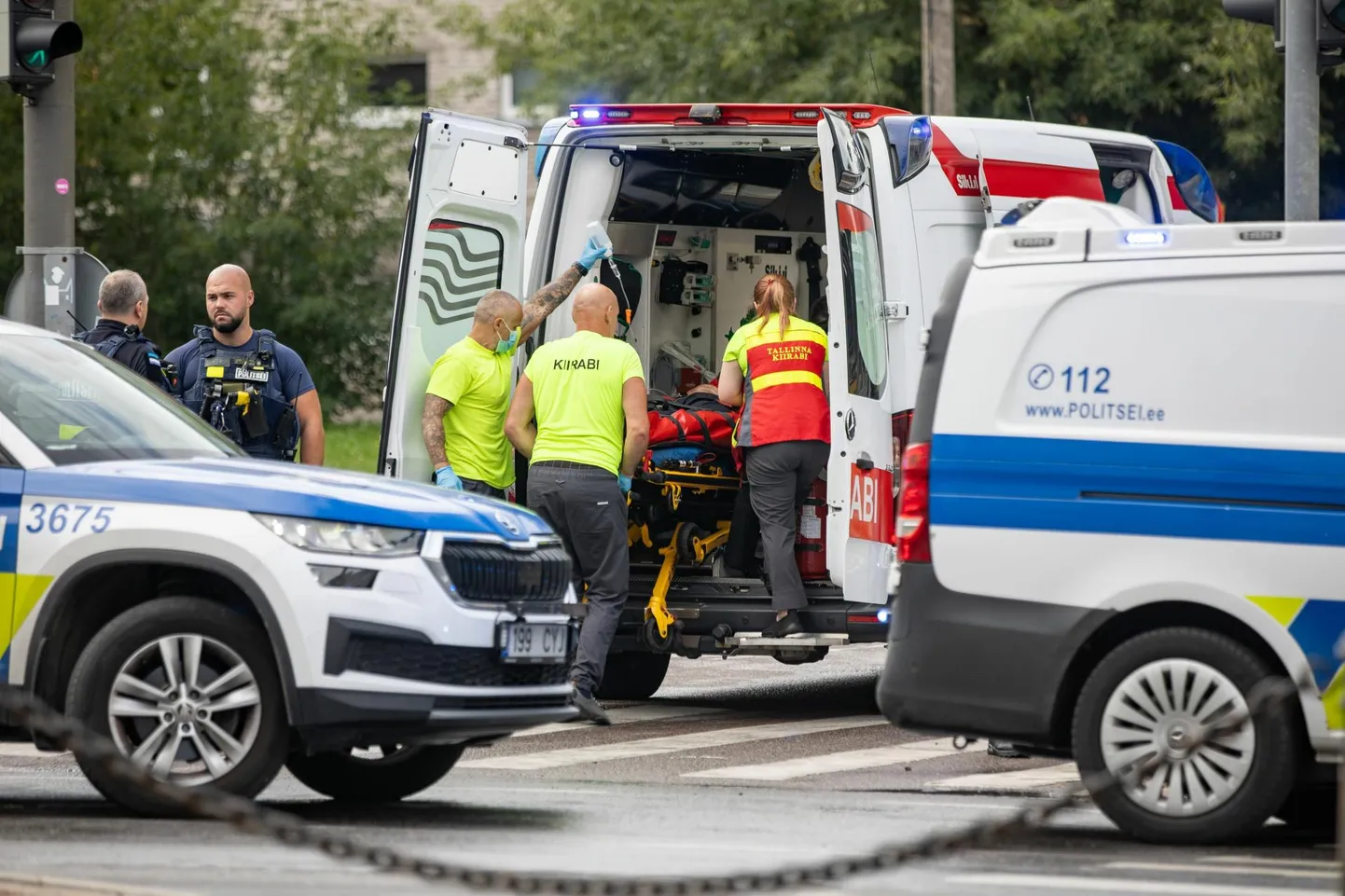 Tallinnas sai kolmapäeval keskturu ristmikul viga teed ületanud mees, kellele sõitis otsa sõiduauto. Neljapäeval teatas politsei, et tema elu ei õnnestunud päästa.  