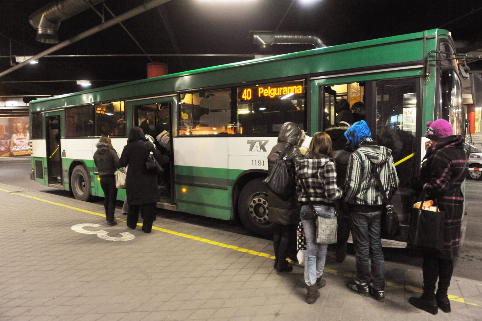 Üks ööbussiliin võiks noortevolikogu hinnangul olla Pelguranda sõitev buss nr 40.