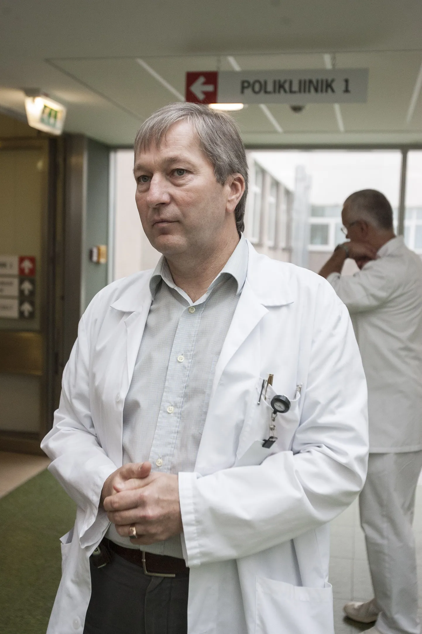 Dr Indrek Oro.